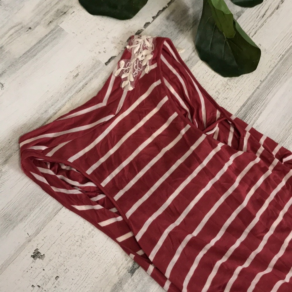 Anthropologie’s Ric Rac sleeveless top - Picture 4 of 4